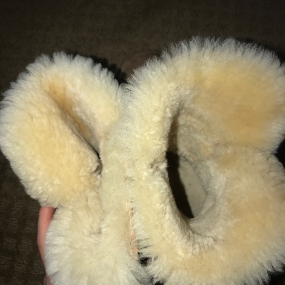 UGG BAILEY BOOT CHESNUT size 6 - Picture 6 of 6